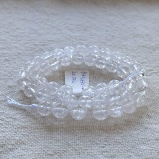 8 mm repesztett hegyikristály ásványgyöngy szálban