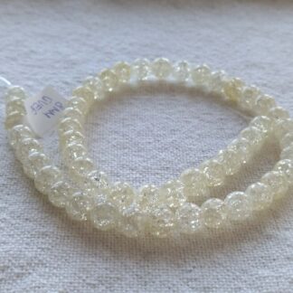 8 mm roppantott citromsárga üveggyöngy szálban