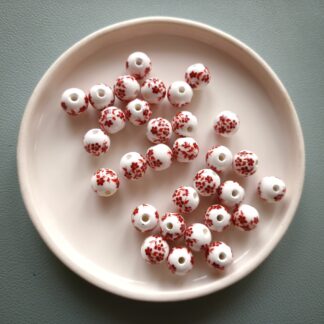 10 mm porcelán gyöngy piros virágos
