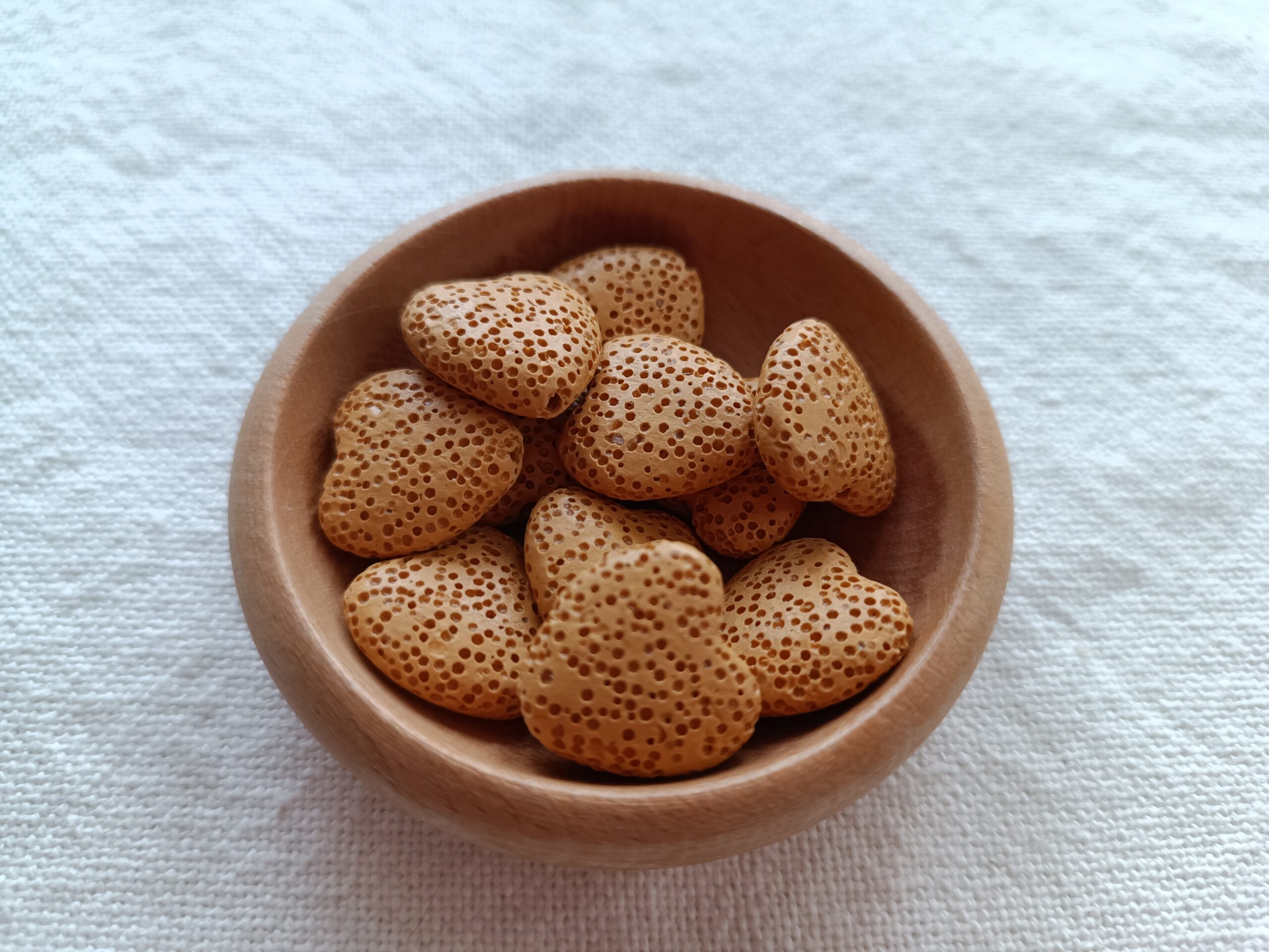 20 mm lávakő szív mustár színű