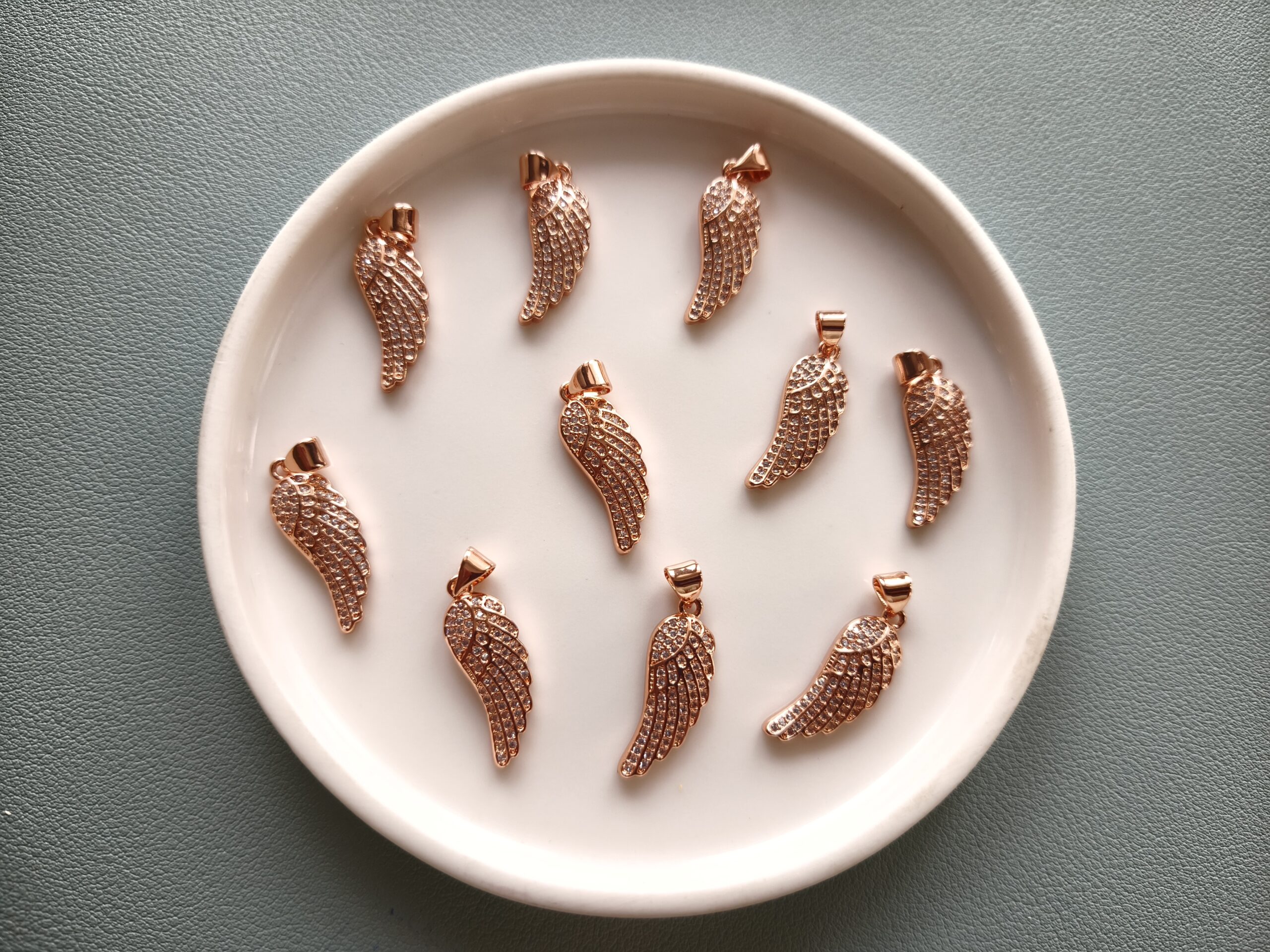 Cirkónia angyalszárny medál rosegold színben