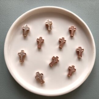 Cirkónia kereszt köztes rosegold színben