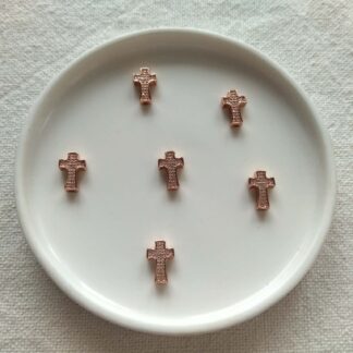 Cirkónia kereszt köztes rosegold színben