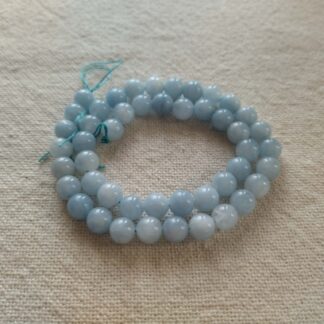 8 mm jade égkék gyöngy szálban