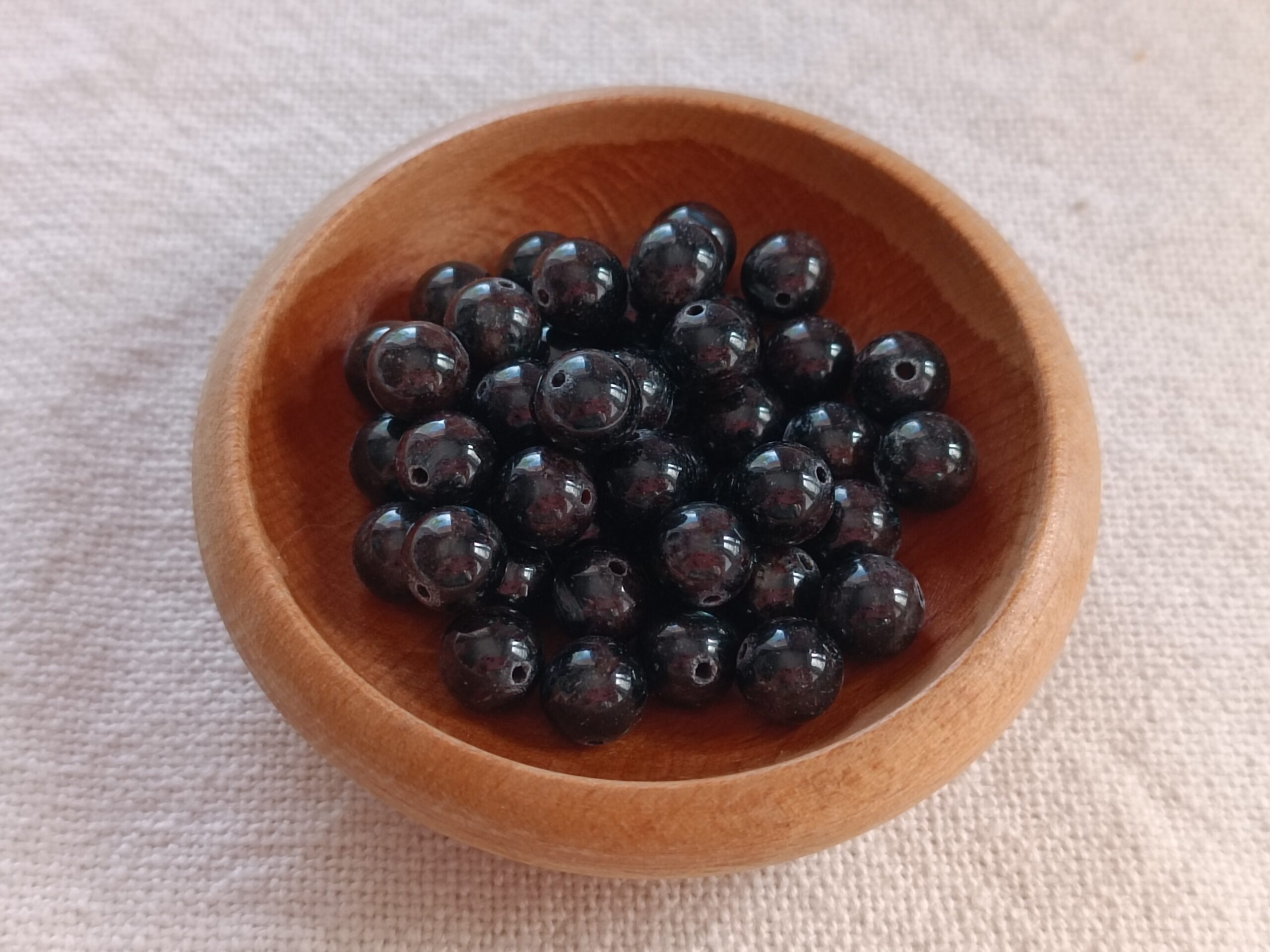 8 mm asztrofillit ásványgyöngy