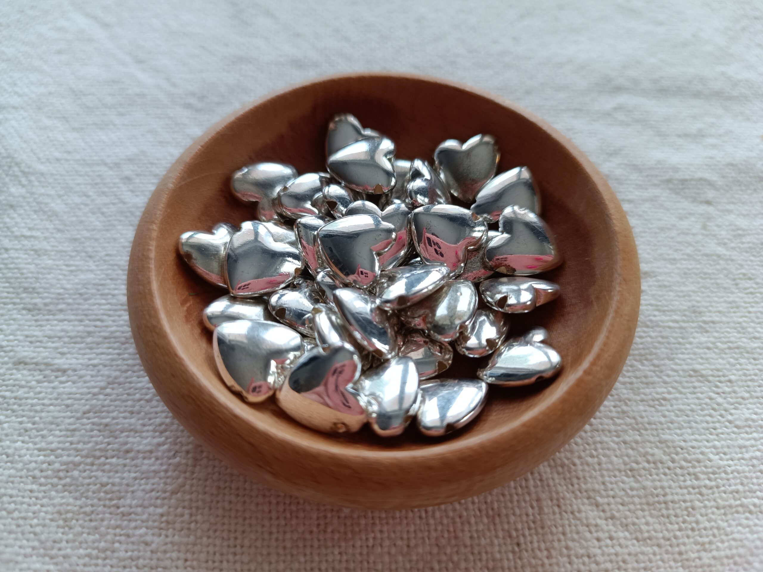 10 mm hematit szív alakú gyöngy ezüst